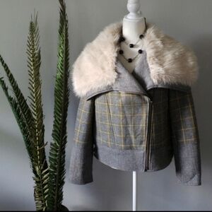 Banana Republic gray plaid coat with faux fur collar and buckle accents